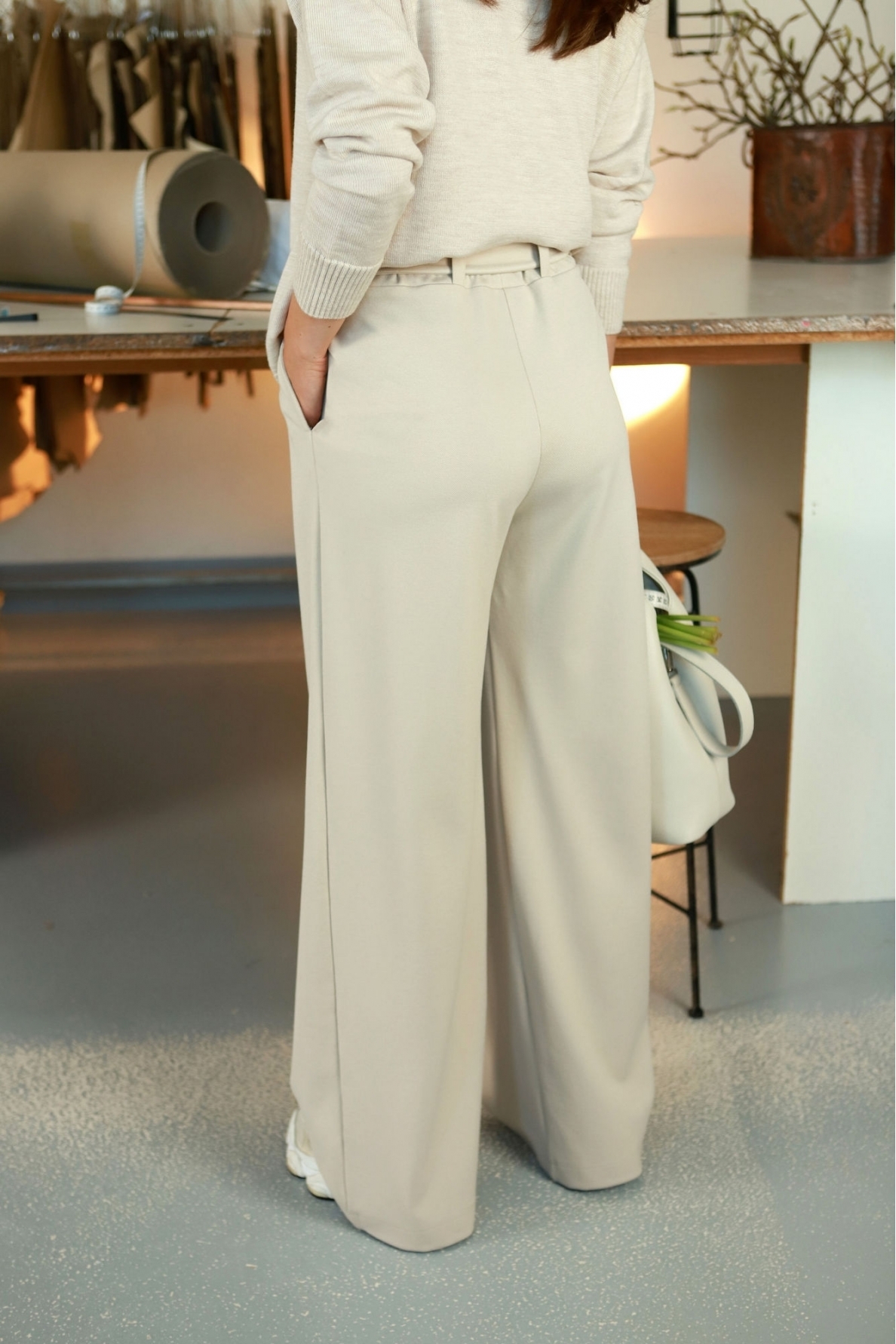 „Almond milk“ plačios kelnės 1