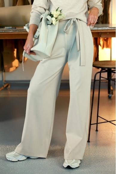 „Almond milk“ plačios kelnės