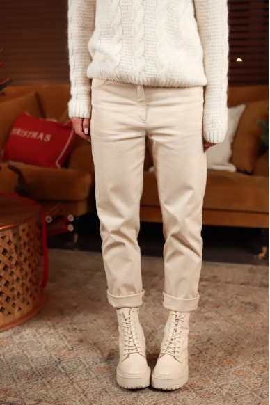 „Boyfriend“ ivory spalvos džinsai