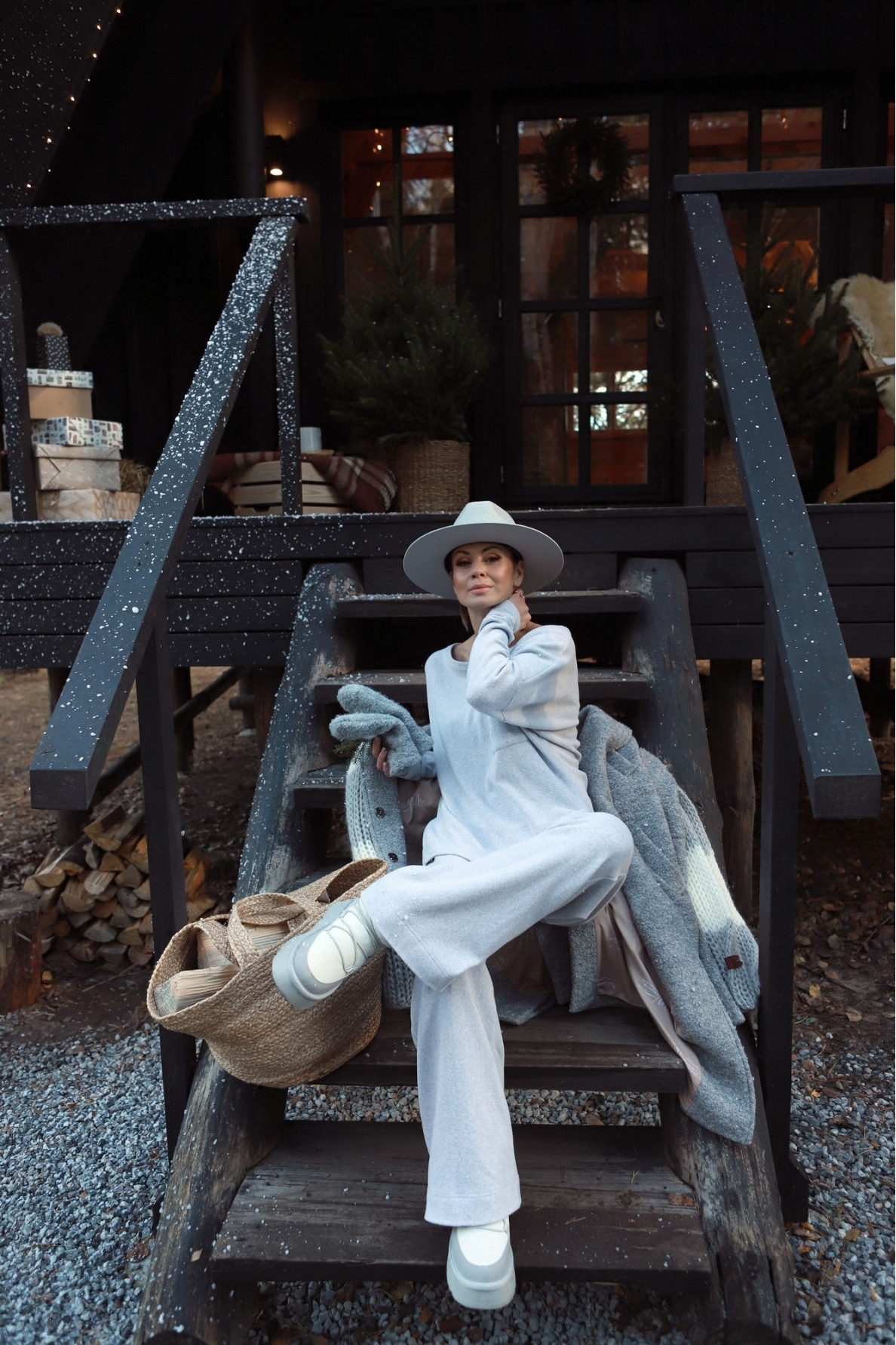 „Chrome“ plačios kelnės 12 „Chrome“ plačios kelnės 12