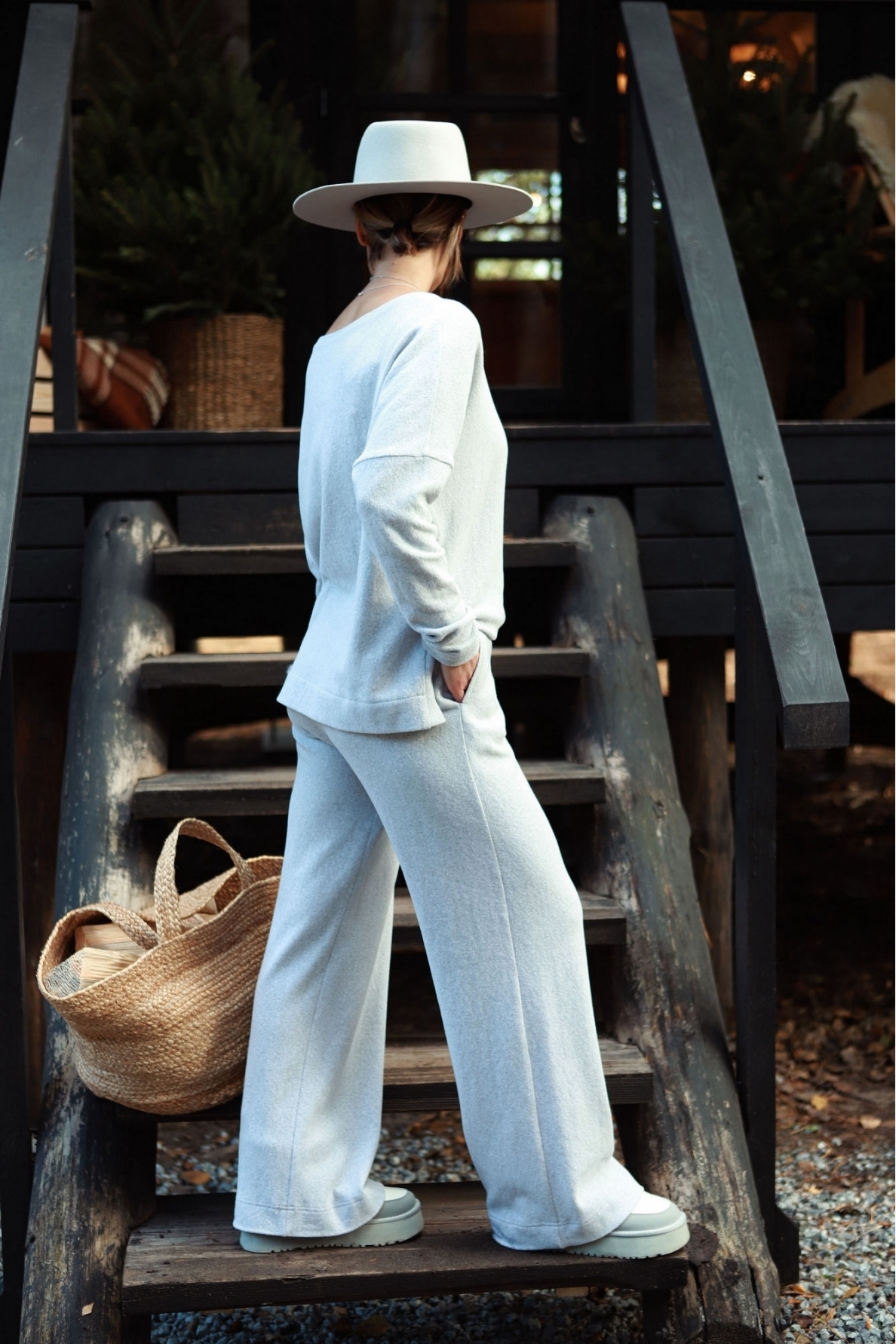 „Chrome“ plačios kelnės 3 „Chrome“ plačios kelnės 3