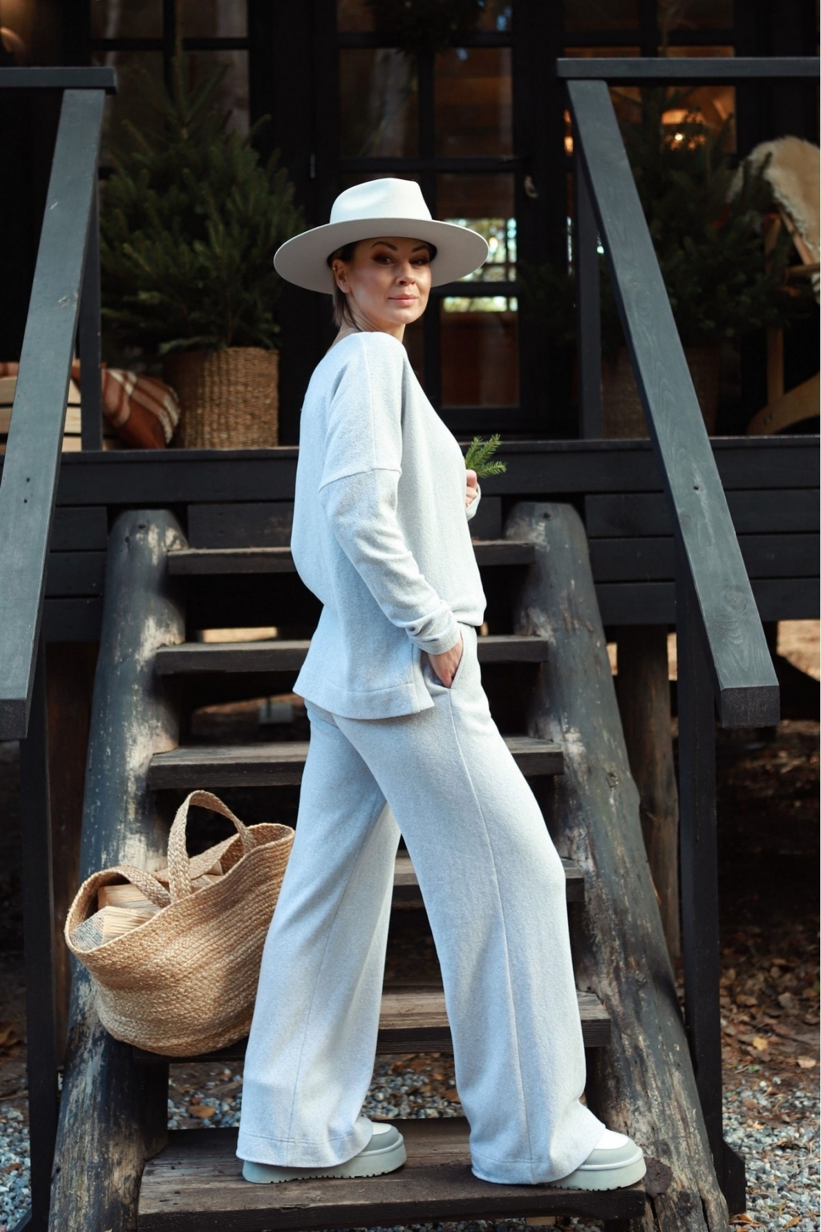 „Chrome“ plačios kelnės 1 „Chrome“ plačios kelnės 1