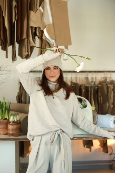 „Lordas“ ivory spalvos merino vilnos megztukas 4