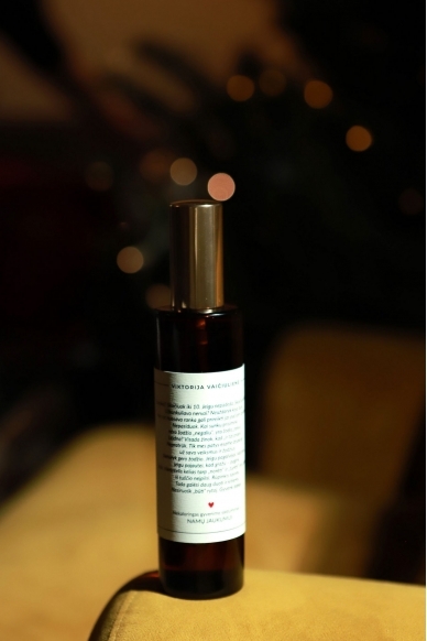 PURŠKIAMAS V&V NAMŲ KVAPAS „Kasdienybės taisyklės“ 4 PURŠKIAMAS V&V NAMŲ KVAPAS „Kasdienybės taisyklės“ 4