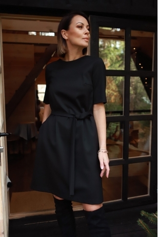„Royal“ juoda maža suknelė