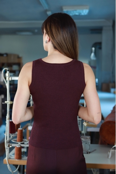 „Ruby“ merino vilnos palaidinė 1 „Ruby“ merino vilnos palaidinė 1