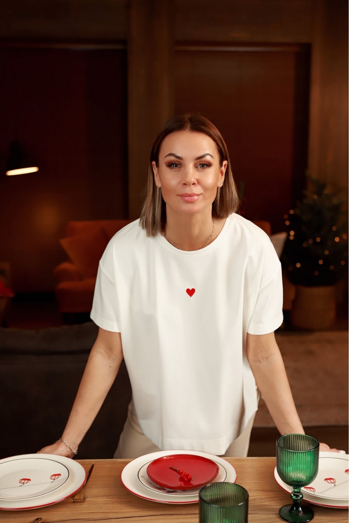 „Širdytė“ baltos spalvos marškinėliai 1 „Širdytė“ baltos spalvos marškinėliai 1