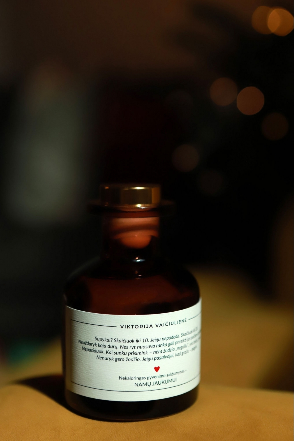 V&V NAMŲ KVAPAS SU LAZDELĖMIS „Kasdienybės taisyklės“ 4 V&V NAMŲ KVAPAS SU LAZDELĖMIS „Kasdienybės taisyklės“ 4